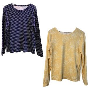 Lot of 2 T-Shirts Women’s Large.